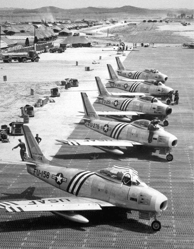 美国空军的F-86“佩刀”战斗机