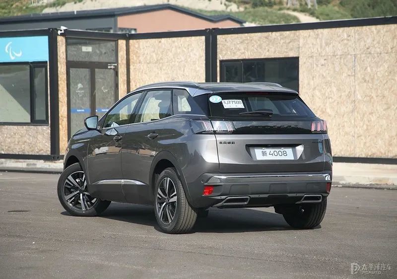 用料厚道就算了还降了3万多新款东风标致4008开起来有点爽