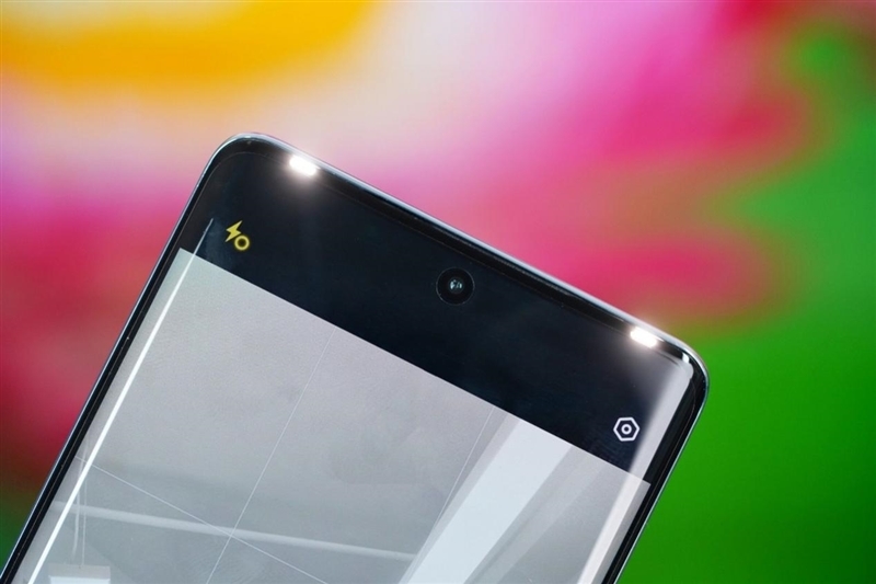 8mm机身下的续航王者!vivo S18评测:5000mAh超薄蓝海电池 轻松用一天半