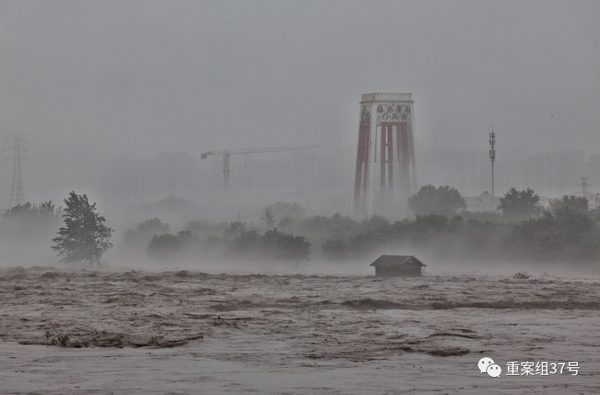 8月1日上午，门头沟区，永定河河水湍急。新京报记者 陶冉 摄