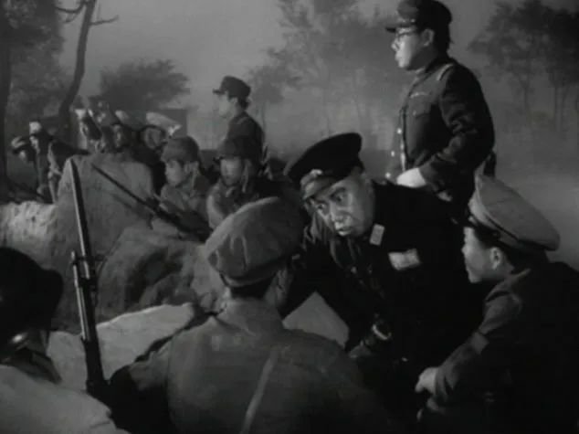 497. 心思都花在穿戴上了——那些日本控制下的伪军军服（上）_凤凰网