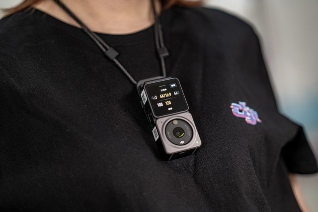 直降1050元磁吸连接 大疆Action 2运动相机值得入手吗