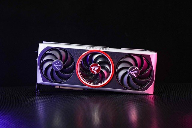 iGame RTX 4070 Ti ADOC首测 价格砍半的3090Ti你买吗?