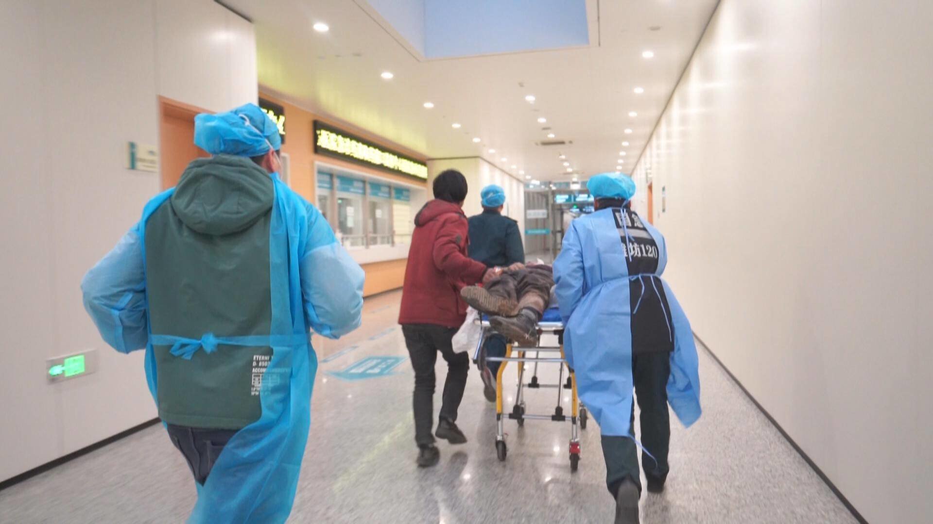 生命至上120院前急救车组24小时与死神赛跑