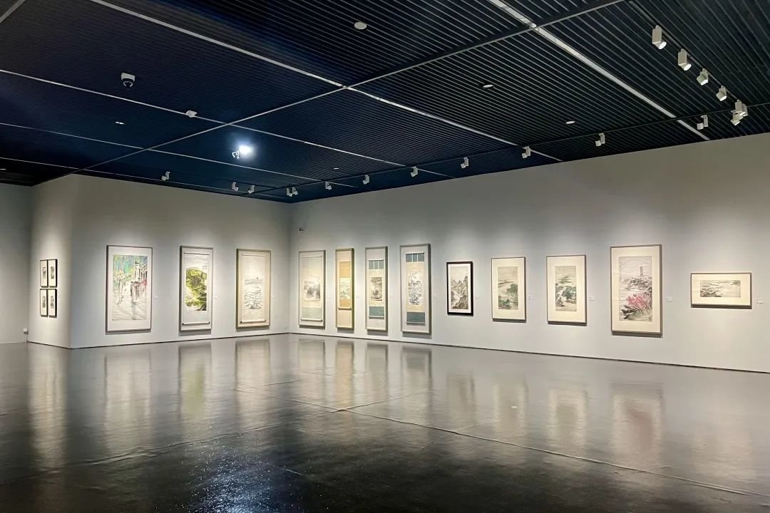 “居然水中间——近代以来的江南景观美术作品展”展览现场