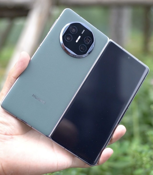 华为Mate X5上手体验 麒麟+5G王炸预售开启