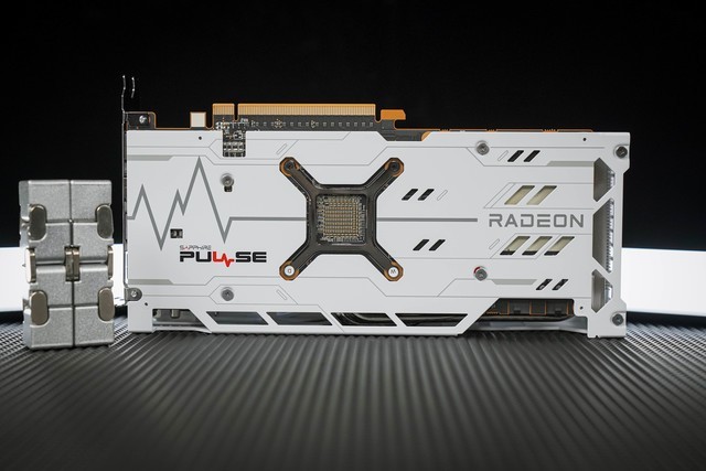 蓝宝石RX 6750 GRE极地版显卡评测 一张优秀的准2K显卡