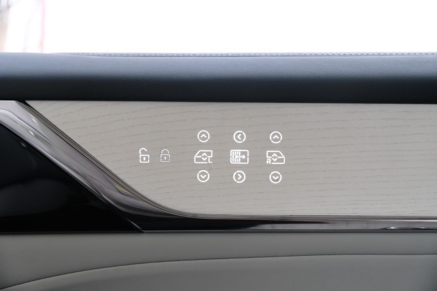 沃尔沃EM90让我来给百万级MPV讲个关于安全奢适风雅的故事-图8