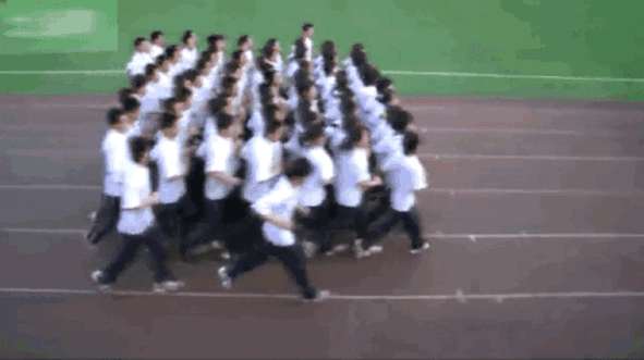 跑操,是在衡水模式中长大的一代人的共同记忆。