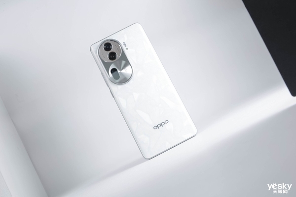 评测:人像体验和系统再升级,这一次得夸OPPO Reno11 Pro懂我
