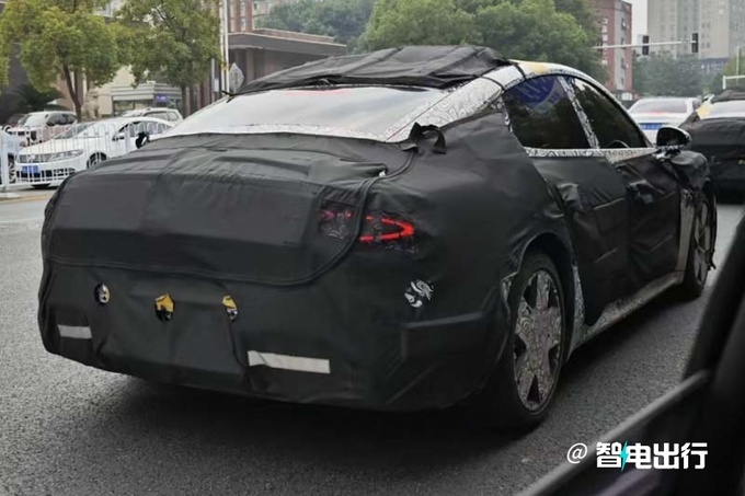 小米汽车做增程车长超5米 预计售13.99万-图8