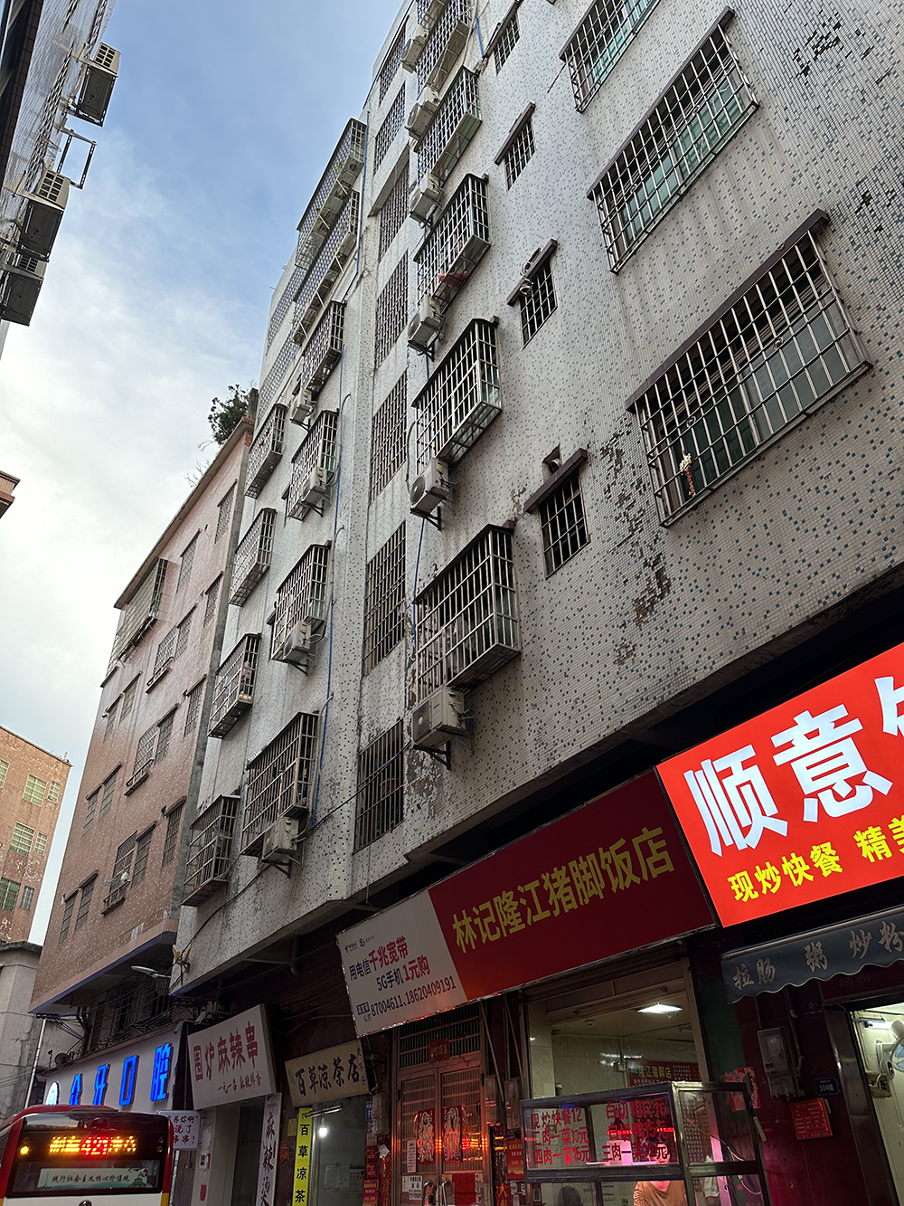 黄宝珠在广州白云区租住的出租房。澎湃新闻记者 陈绪厚 图
