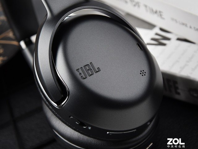 【有料评测】JBL TOUR ONE M2降噪耳机评测:音乐、舒适与降噪的完美融合