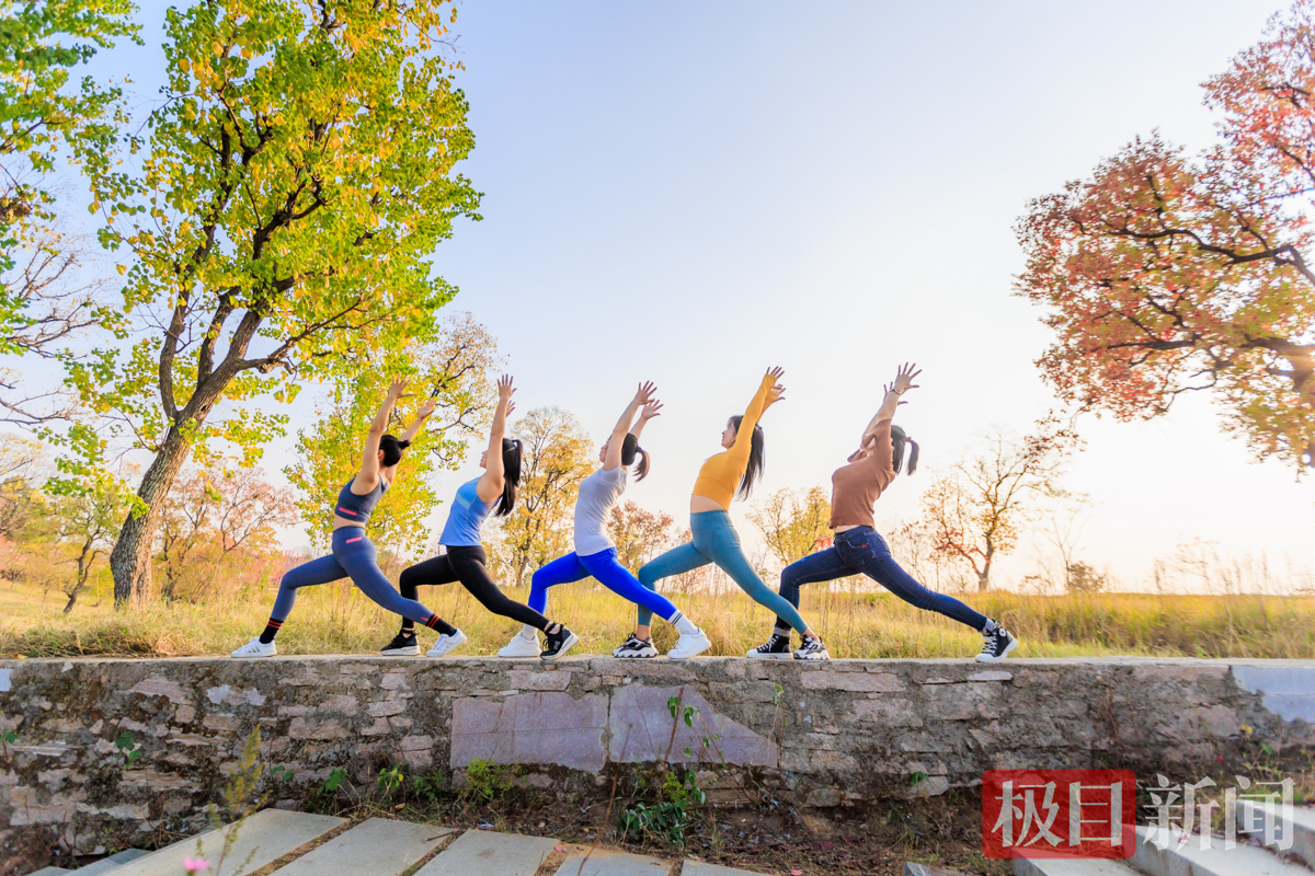 四姑镇的红叶
