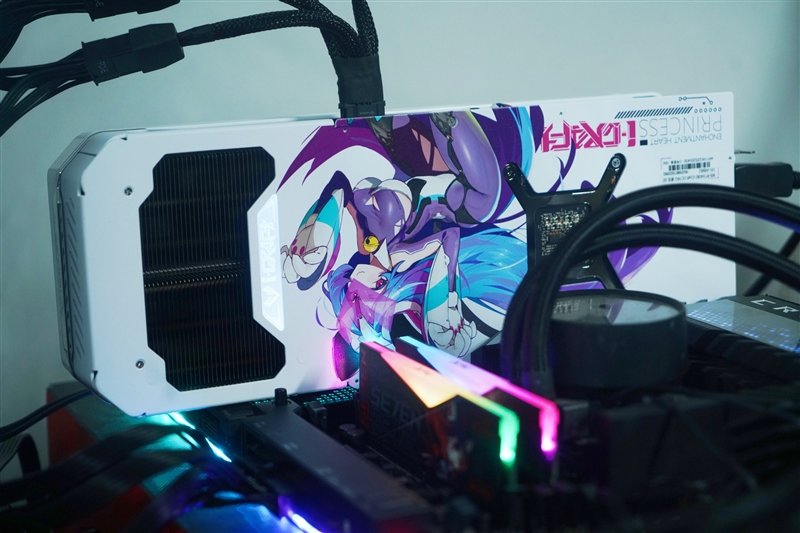 高颜值+顶级做工!铭瑄RTX 4080 iCraft OC16G瑷珈显卡评测:三风扇稳压71℃