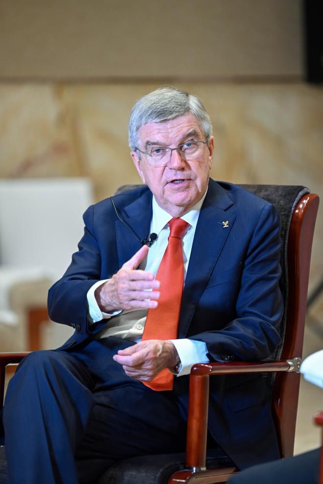 9月22日，国际奥委会主席巴赫在杭州接受新华社记者专访。（陈晔华 摄）