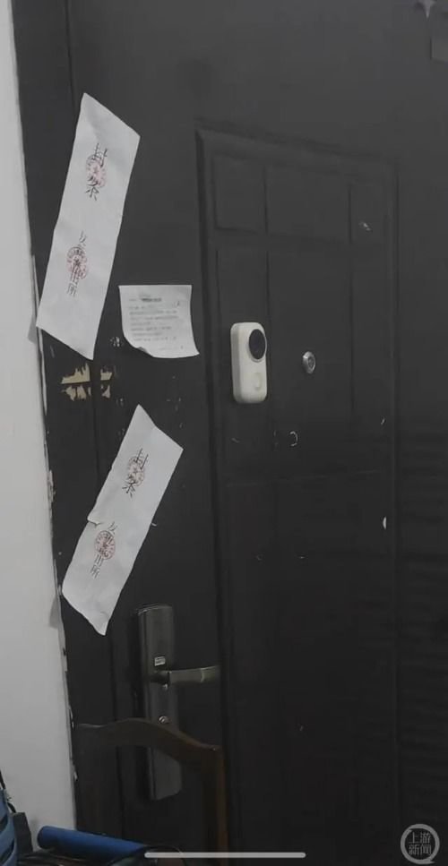 ▲3月18日，苏州一小区的妻子涉嫌杀夫后藏尸冰箱案发地。图片来源/受访者提供