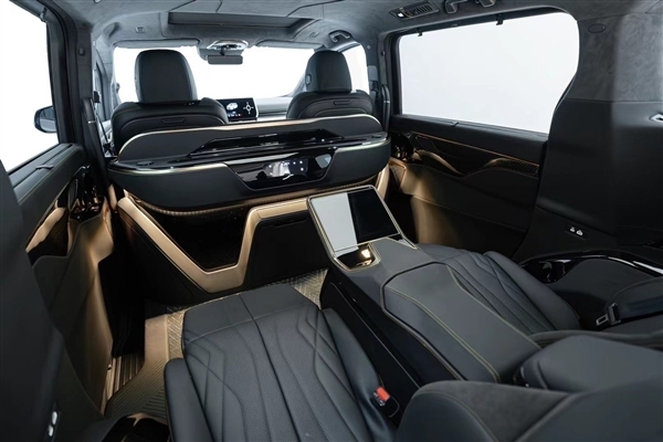 前脸独一无二辨识度超强!魏牌高山共创版官图:国产豪华MPV添强手