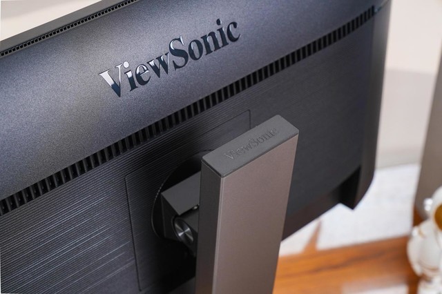 优派VG2481-4K显示器评测:小屏王者 完美搭档