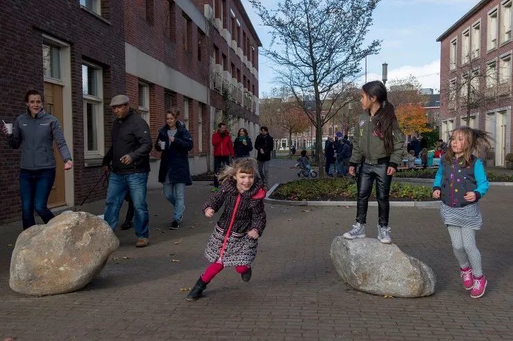 鹿特丹曾经经历过家庭失望出走的伤痛，如今已是儿童友好型城市典范。（图/unsplash）