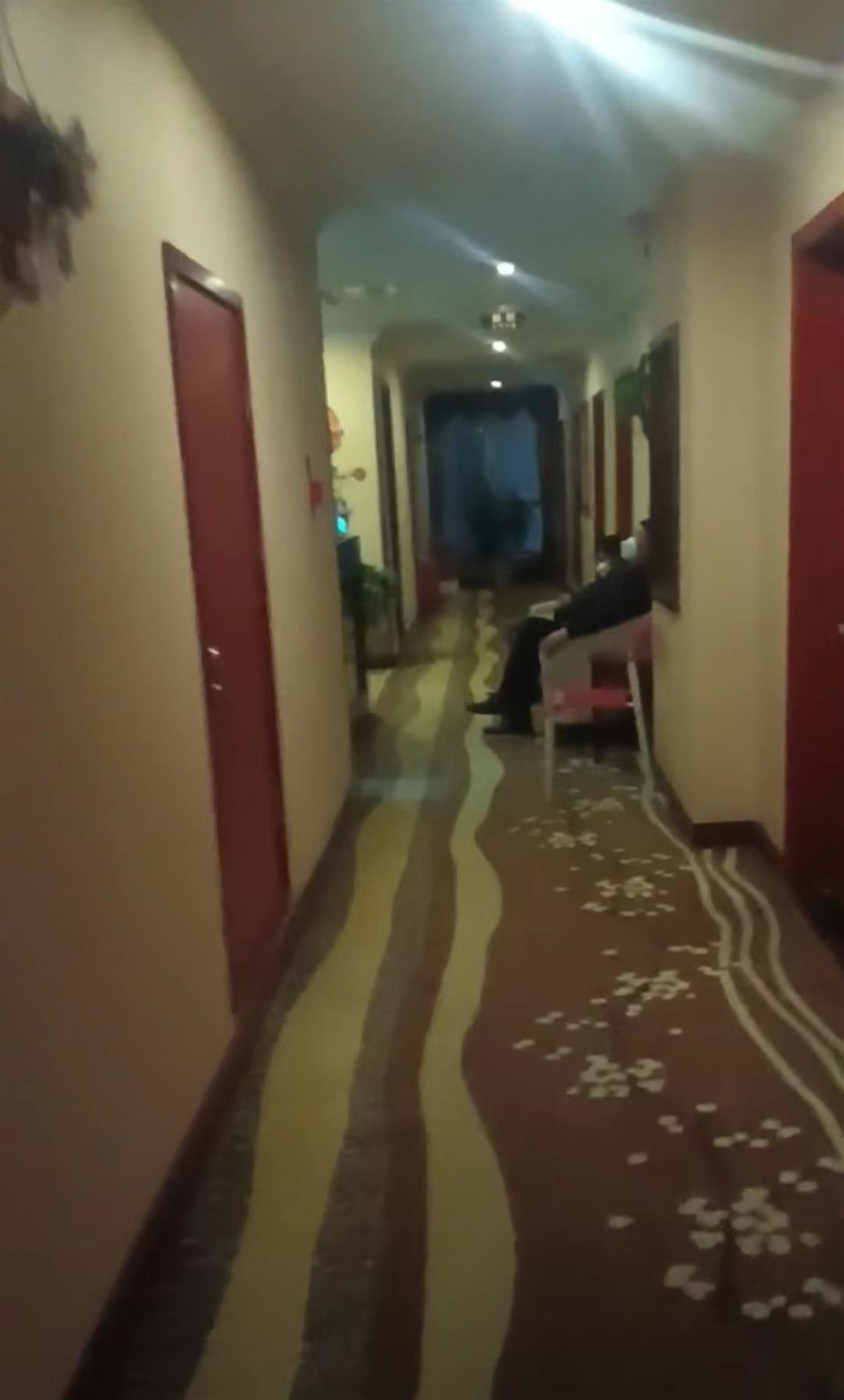 酒店走廊(图源:网络)