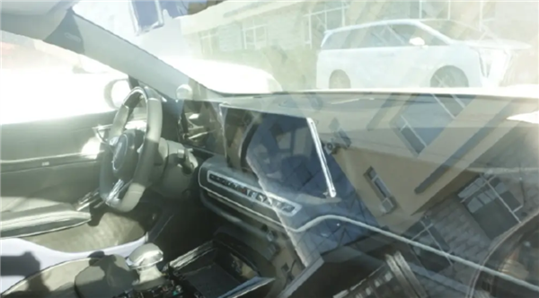 双连屏+8AT!全新红旗H9谍照曝光:现款30.98万起