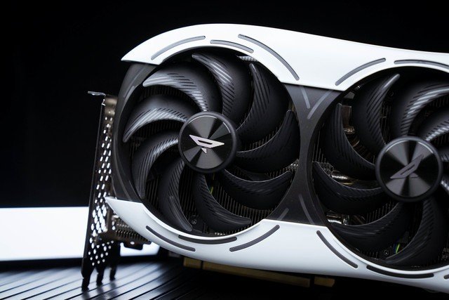 索泰RTX 4090 PGF OC显卡评测 高规新旗舰首秀