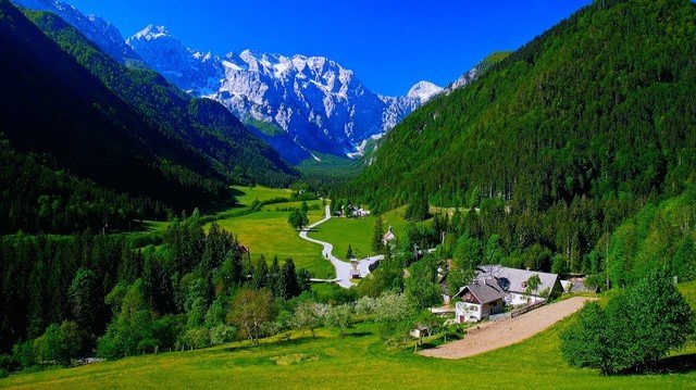 激光高配 升级加量 VIDDA三色激光智能投影C1S评测