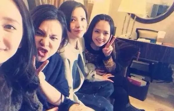 杨幂和《小时代》剧组演员