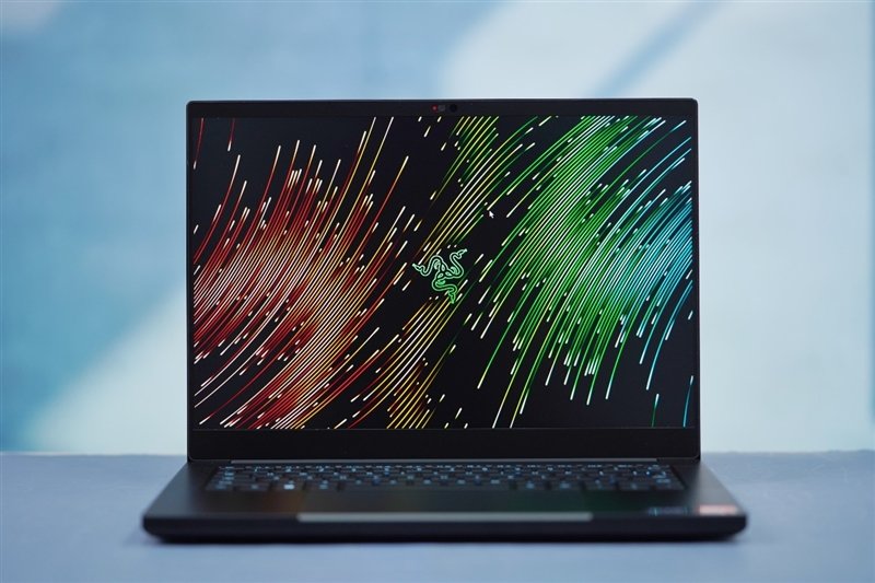 散热最强的14寸轻薄本!雷蛇灵刃14 2023评测:满血锐龙9 7940HS和满血RTX 4070 Laptop