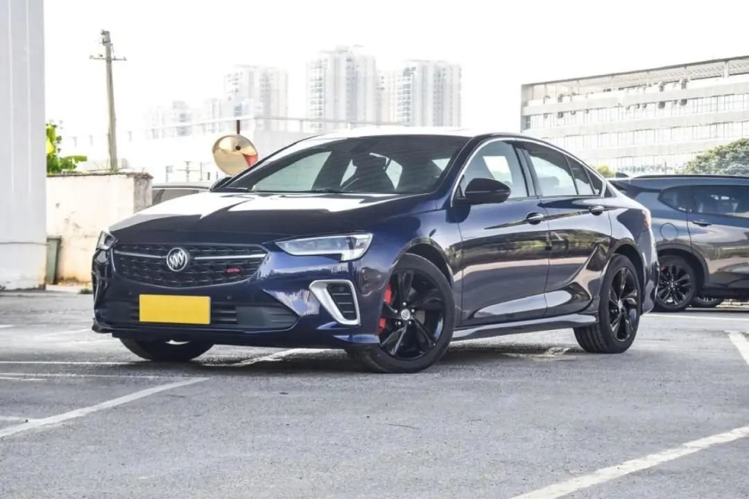 别克加入价格战君威降幅超45万车长超4米9家用首选