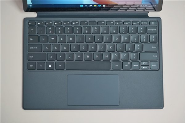 小米首款二合一笔记本!小米笔记本12.4图赏