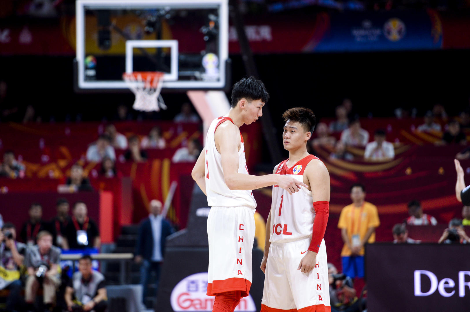周琦加盟广东男篮,与赵睿互换东家 CBA重磅交易为国家队备战世界杯稳定军心_凤凰网