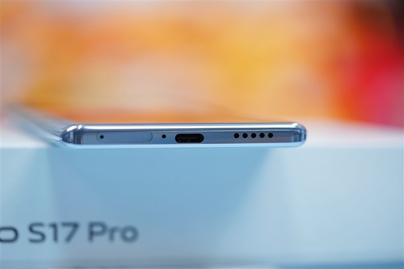 8mm机身以下我最能打!vivo S17 Pro评测:3499元轻薄手机之王