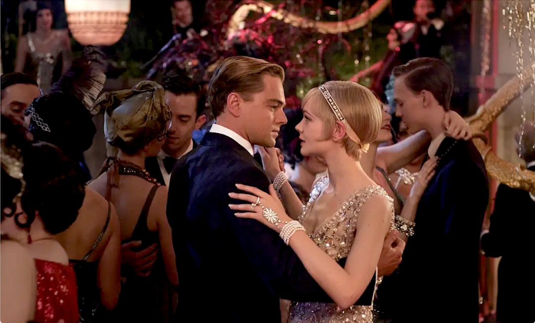 题图|《了不起的盖茨比》剧照