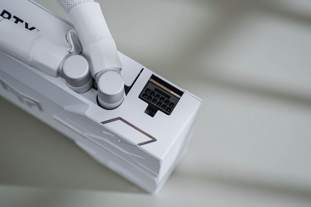 影驰RTX 4090金属大师AIO OC评测 水冷新旗舰