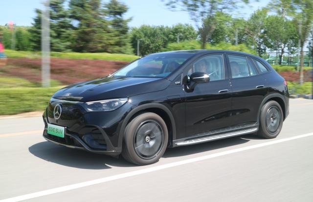 试驾奔驰全新eqe纯电suv树立电动车全新标杆