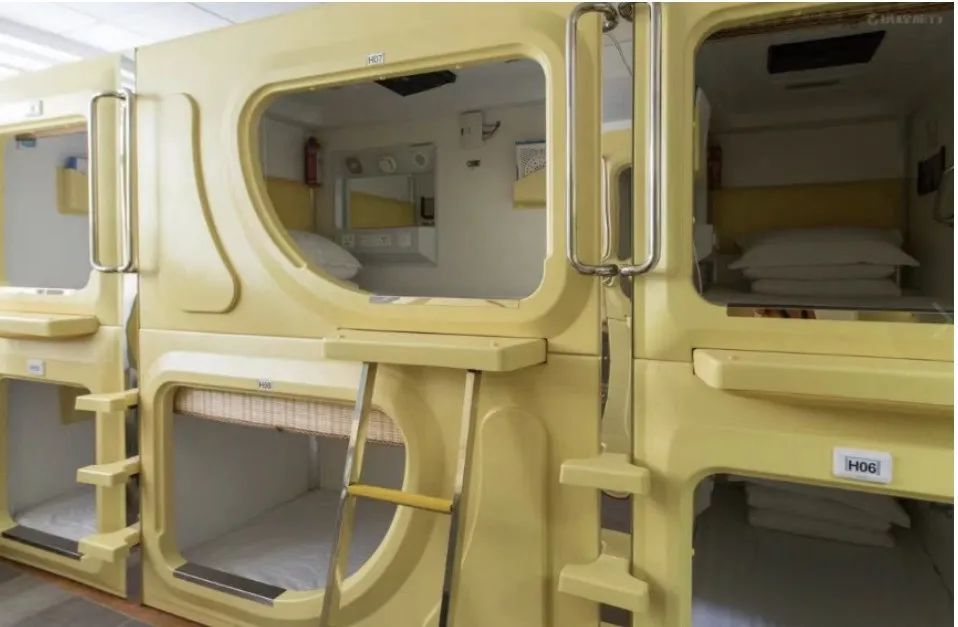 上海的青旅里,挤满了年轻人