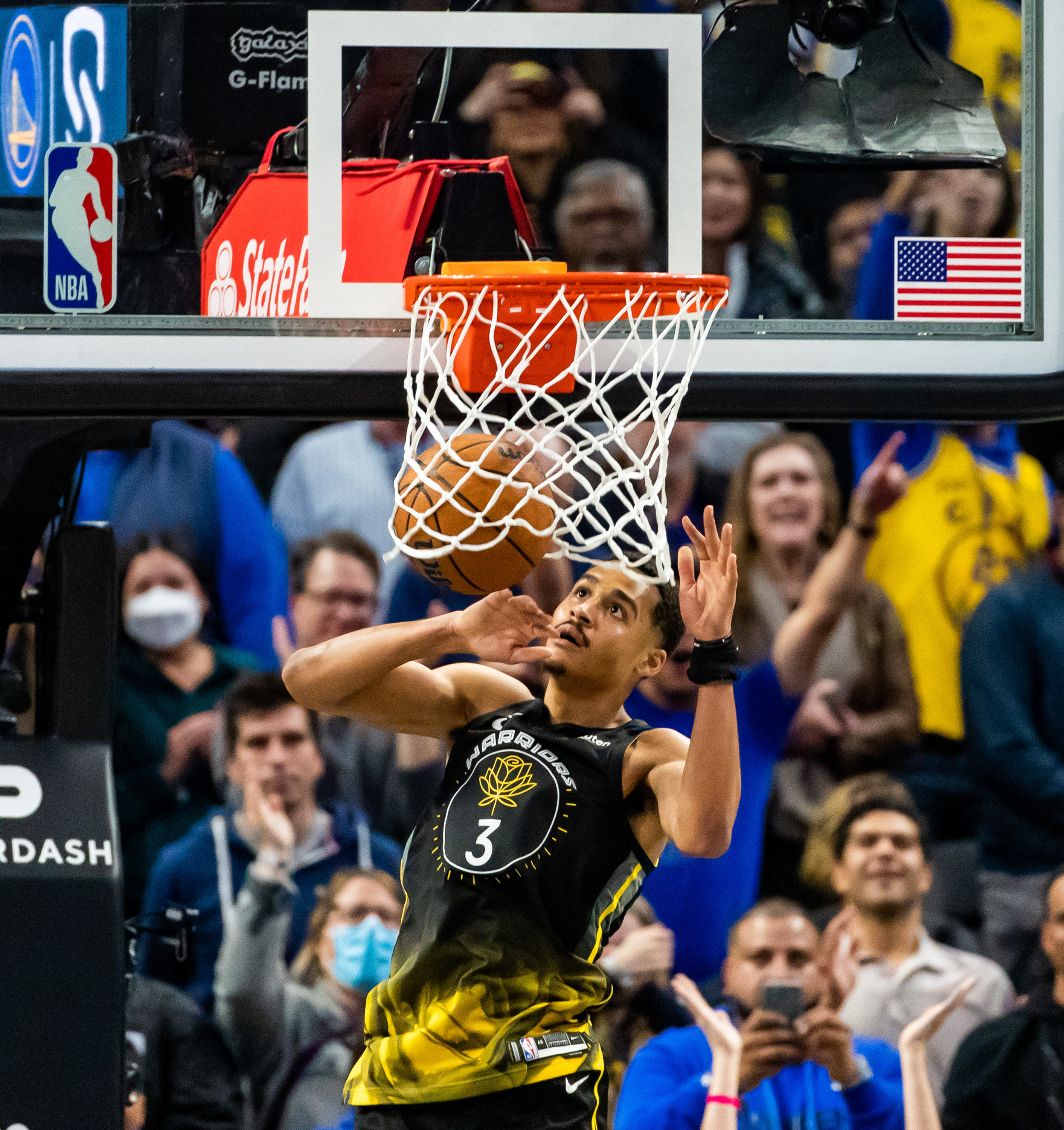 篮球——NBA常规赛：勇士胜鹈鹕