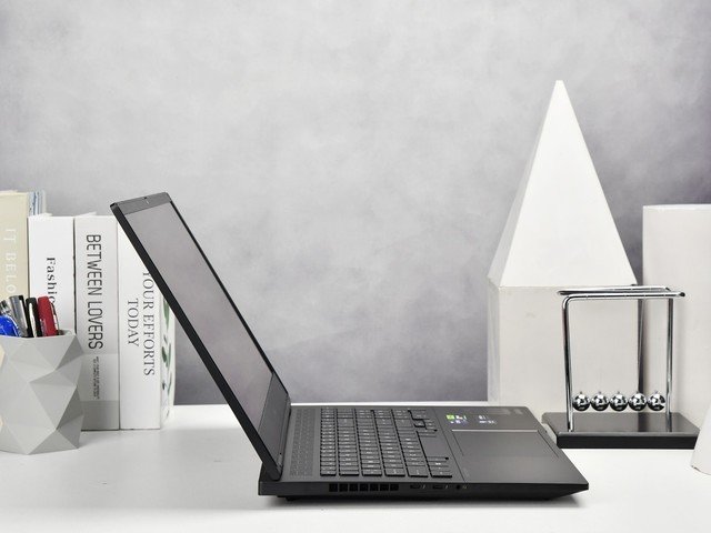 OMEN暗影精灵9评测:诚意满满的性价比神机