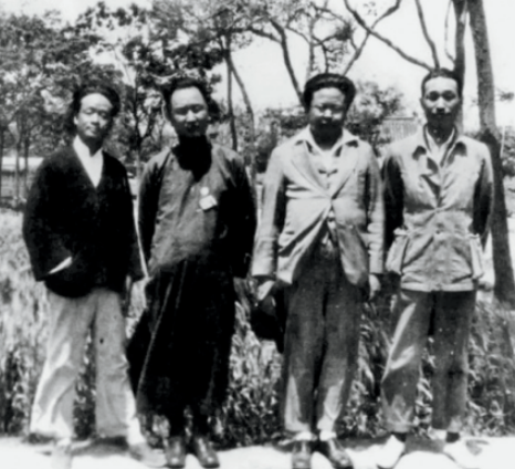 1931年,董作宾、李济、傅斯年、梁思永(由左至右)在安阳,他们是我国考古学的奠基人物。来源/网络