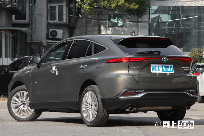 官方涨价丰田新凌放售21182988万低配换大屏