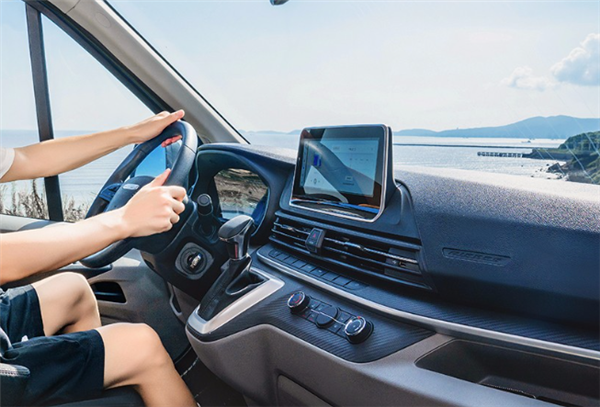 “一室一厅”仅售25.98万 RVLIFE乐玩版发布 蓝牌C照就能开