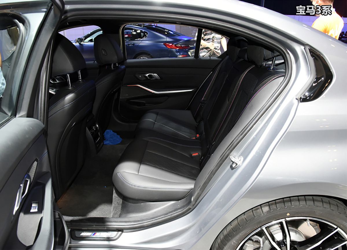 谁是更运动的豪华中级车?沃尔沃S60对比宝马3系