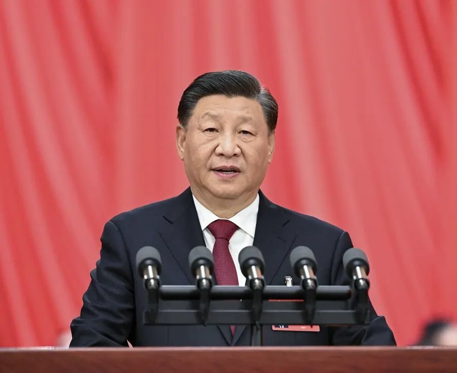 2022年10月16日，习近平在中国共产党第二十次全国代表大会上作报告。新华社记者 饶爱民 摄