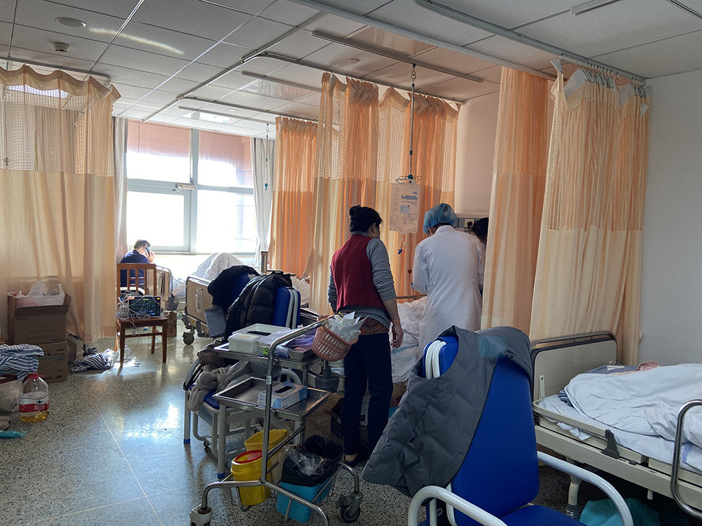 肿瘤介入科病房,一半用于收治急诊重症患者。