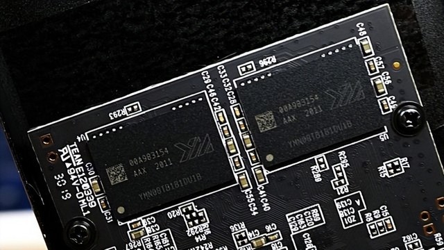 固态硬盘的原厂颗粒有多重要?