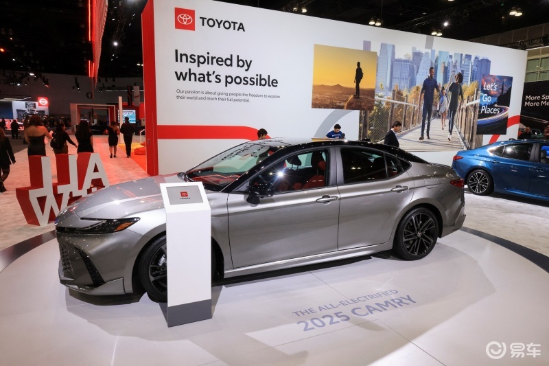 2023洛杉矶车展全新丰田凯美瑞亮相