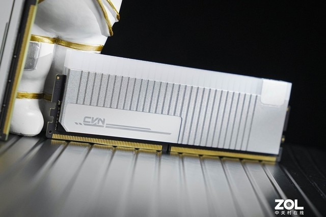 【有料评测】七彩虹CVN银翼DDR5-6000 64GB评测 高容量超频潜力优秀