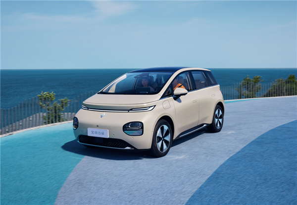 五菱宝骏云朵配置公布:续航最高460km 全系配备快充